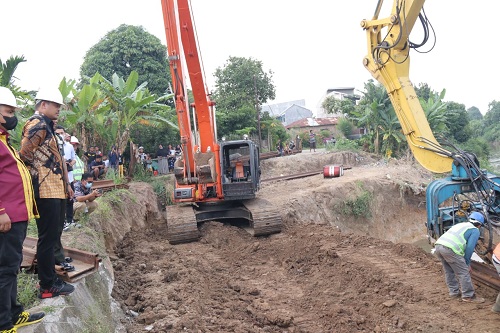 Ingin Perbaikan Dilakukan Cepat & Berkualitas, Bobby Nasution Tinjau Jalan Raja Aceh Yang Amblas