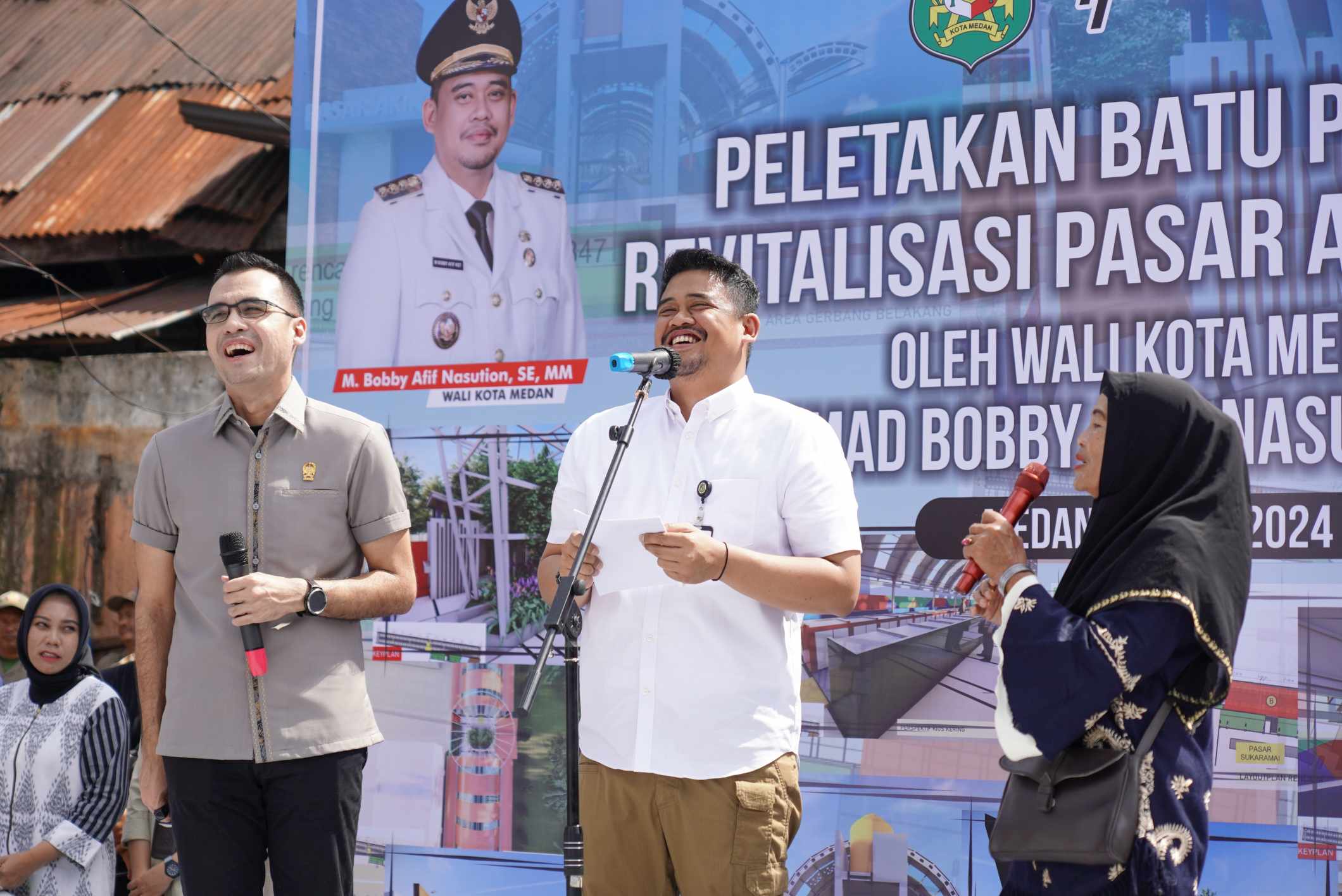 Tak Hanya Potongan Kue Ultah, Bobby Nasution Hadiahi Pedagang Pasar Akik Umroh dan Sepeda Motor