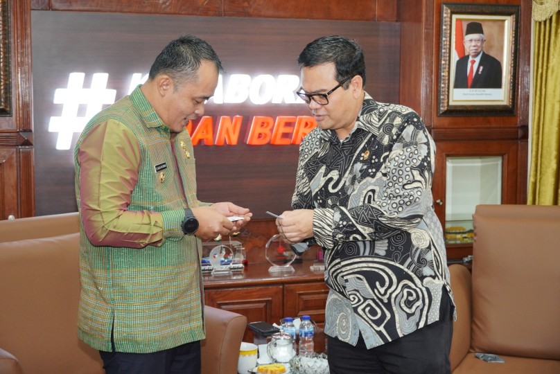 Wakil Wali Kota Medan, H. Aulia Rachman Menerima Audiensi LPSK Republik Indonesia di Balai Kota Medan, Jumat (5/8)
