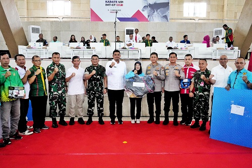 Bobby Nasution Saat Membuka Open Turnament Karate Championship U21 IMT-GT CUP I 2023 di Pardede Hall, Jln. Dr. TD. Pardede, Kec. Medan Baru, Jumat (11/8).