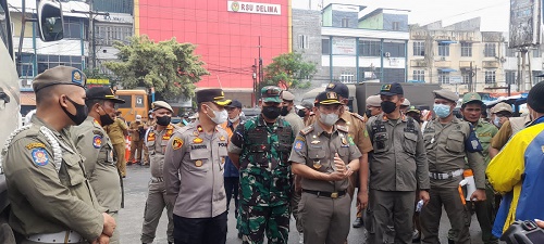 Warga Dukung Satpol PP Medan Bongkar Portal di Jalan Pancing I, Medan Labuhan