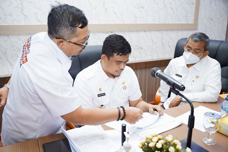 Wali Kota Medan, Bobby Nasution Memimpin Rapat Evaluasi Serapan Anggaran Pemko Medan di Balai Kota, Rabu (8/6)