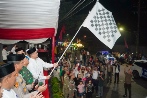Lepas Pawai Mobil Hias Meriahkan Malam' Takbiran, Bobby Nasution: Saling Memaafkan & Sempurnakan Kebaikan