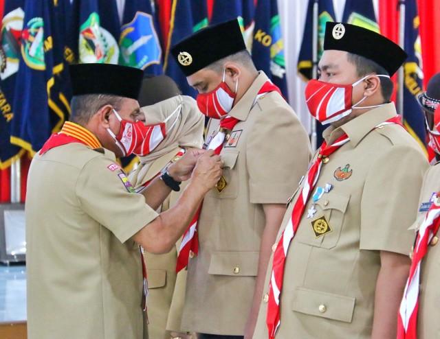 Wali Kota Medan Terima Penghargaan Lencana Darma Bakti