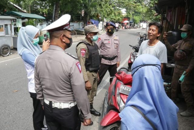 Gelar Patroli Prokes, Tim Gabungan Pemko Medan Masih Menemukan Warga Tidak Menggunakan Masker