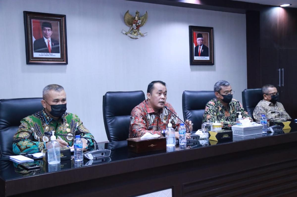 Wakil Wali Kota Medan Pimpin Rapat Dengan OPD Dan Vendor Advertising Kota Medan