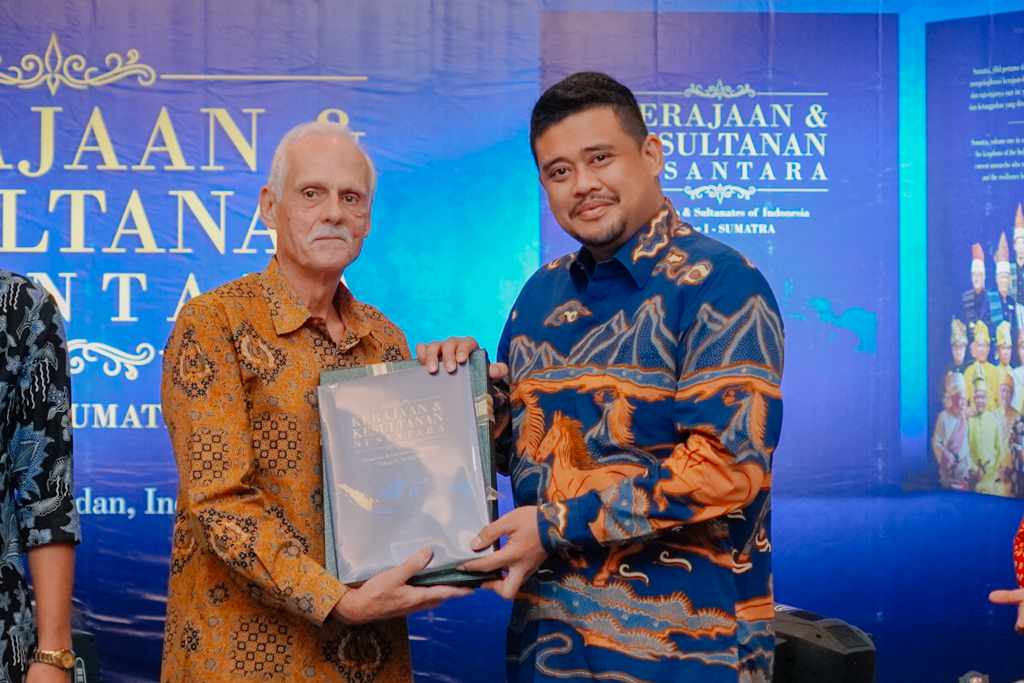 Peluncuran Buku Kerajaan dan Kesultanan Nusantara, Bobby Nasution: Bangga dengan Sejarah dan Keberagaman Budaya