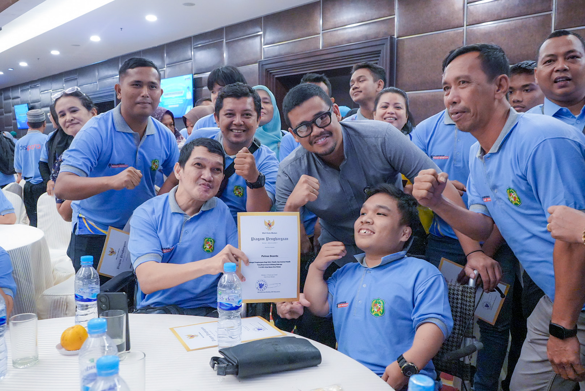 Bobby Nasution Berikan Penghargaan kepada 211 Atlet, Pelatih, dan Asisten Pelatih Berprestasi
