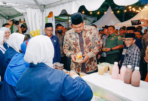 Buka Pekan KHAS, Bobby Nasution: Medan Kota Pertama Gratiskan Pengurusan Sertifikat Halal UMKM