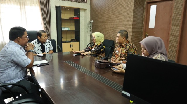 DPMPTSP Kota Solok Tertarik Pelajari Proses Percepatan Prizinan Berusaha dan Penerapan SBB-RBA Yang Dilakukan DPMPTSP Kota Medan