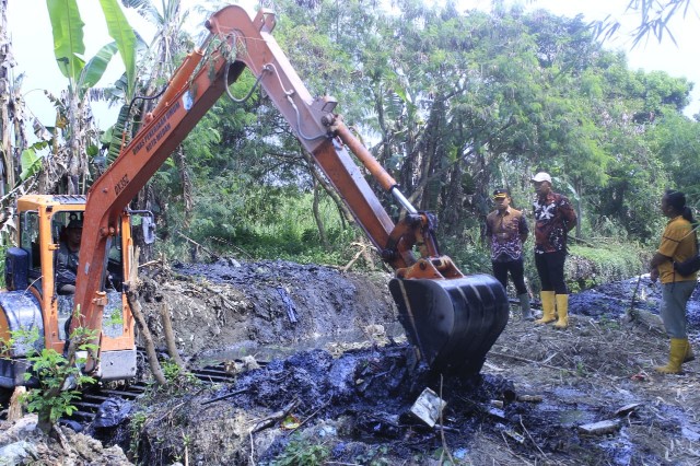Cegah Banjir, Kecamatan Medan Deli dan Dinas SDABMBK Kolaborasi Normalisasikan Drainase