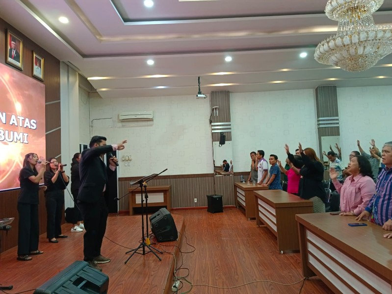 Jemaat GEKI Beribadah di Dalam Kantor Wali Kota Medan, Terima kasih dan Apresiasi Jemaat Untuk Bobby Nasution