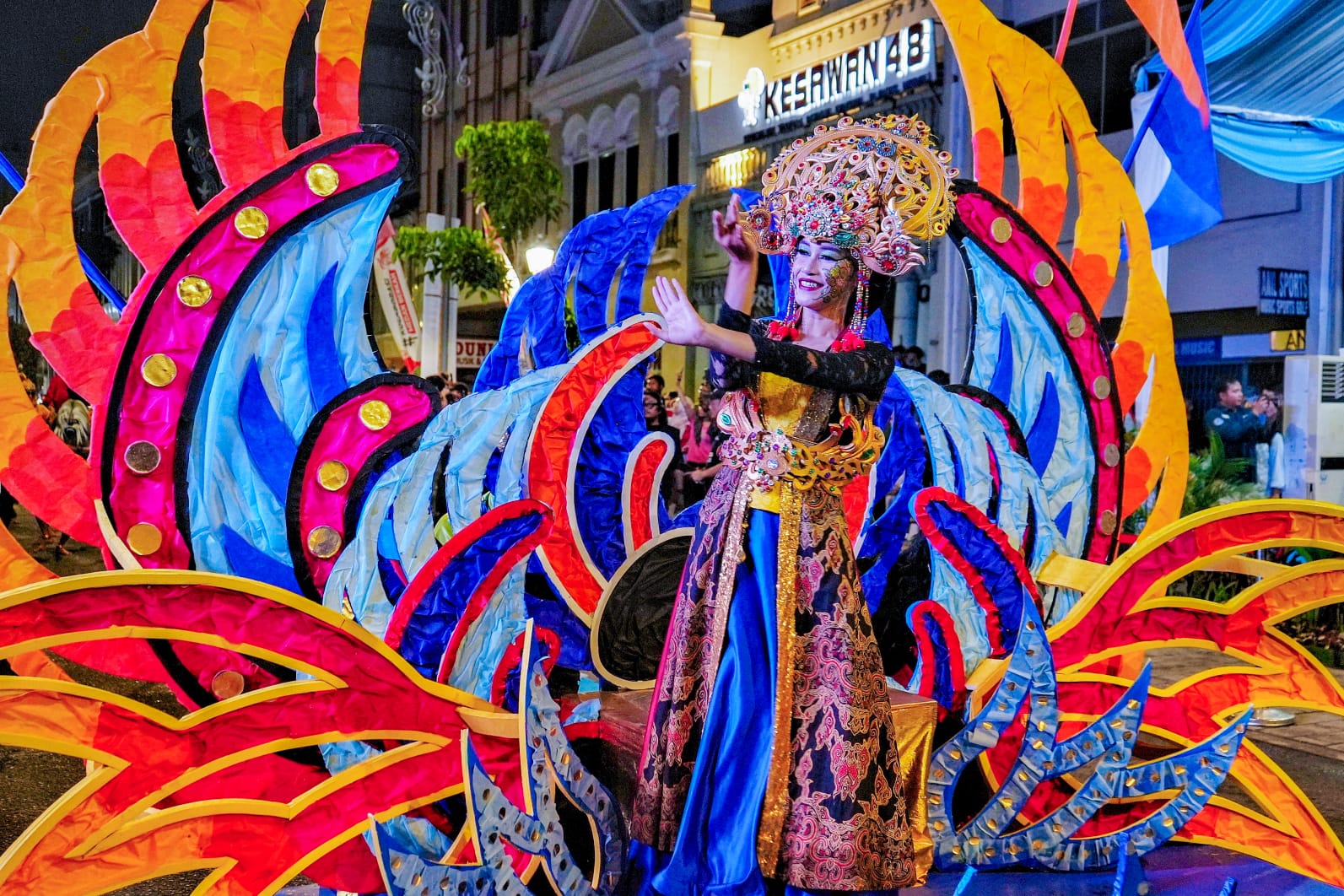 Meriah, Pawai Budaya Colorful Medan Night Carnival Tampilkan Pesona Keragaman Budaya di Kota Medan