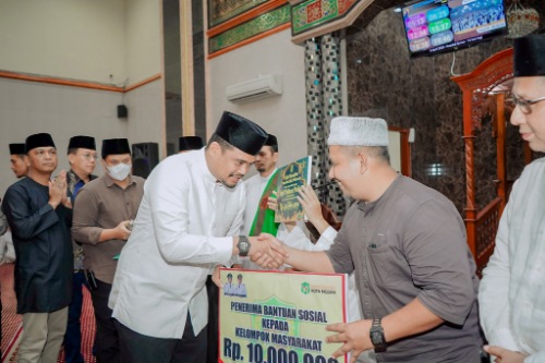 Safari Ramadhan di Masjid Pahlawan Muslimin, Bobby Nasution: Sempurnakan Ibadah Puasa & Jauhi Asmara Subuh